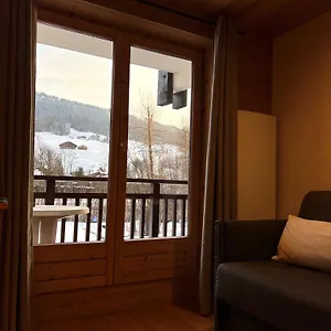 https://studio-cabine-au-pied-des-pistes.hotels-rhonealpes.com